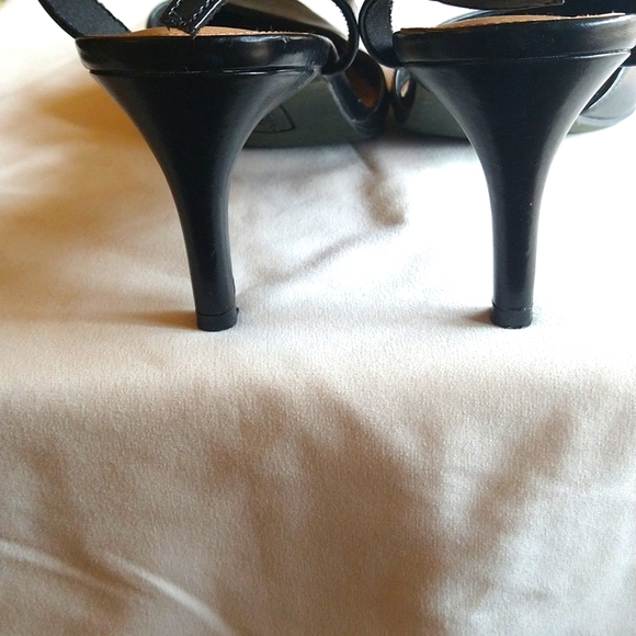 Size nine black slingback - Picture 4 of 6